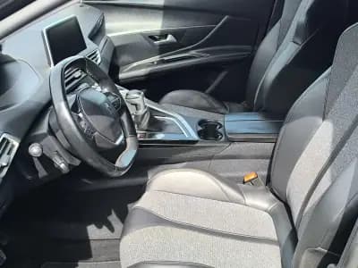 Vendo Peugeot 3008 2017 - 16900 EUR, 174123 km - AUTO.MOTO.pt