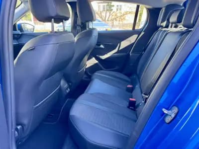 Vendo Peugeot 208 2020 - 16990 EUR, 128000 km - AUTO.MOTO.pt