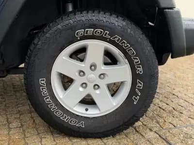 Sell Jeep Wrangler 2007 - 34950 EUR, 165311 km - AUTO.MOTO.pt