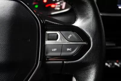 Vendo Peugeot 2008 2020 - 15450 EUR, 125449 km - AUTO.MOTO.pt