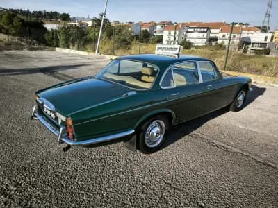 Sell Jaguar XJ6 1976 - 24950 EUR, 47777 km - AUTO.MOTO.pt