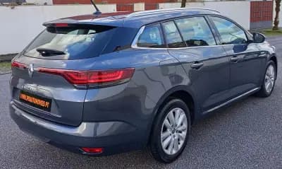 Vendo Renault Mégane 2022 - 14990 EUR, 112100 km - AUTO.MOTO.pt