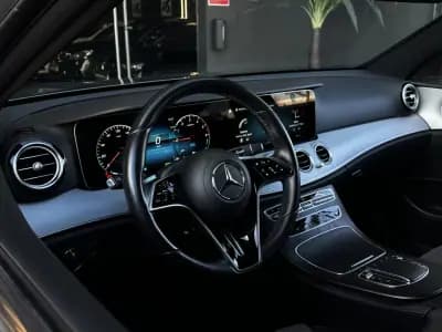 Vendo Mercedes-Benz E 300 2023 - 44990 EUR, 56100 km - AUTO.MOTO.pt
