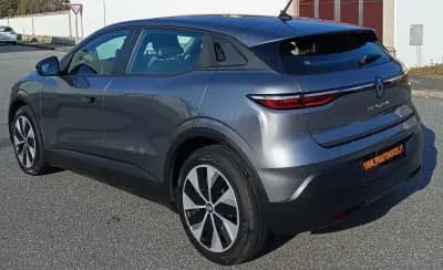 Vendo Renault Mégane E-Tech 2022 - 22490 EUR, 56941 km - AUTO.MOTO.pt