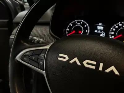 Sell Dacia Jogger 2023 - 17990 EUR, 70650 km - AUTO.MOTO.pt