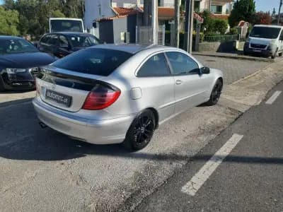 Vendo Mercedes-Benz C 180 2003 - 7000 EUR, 173500 km - AUTO.MOTO.pt