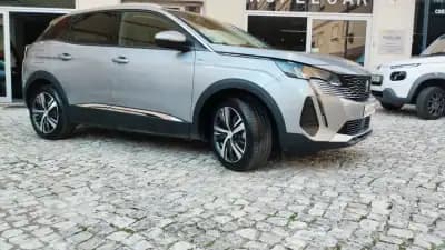 Vendo Peugeot 3008 2021 - 21950 EUR, 151000 km - AUTO.MOTO.pt