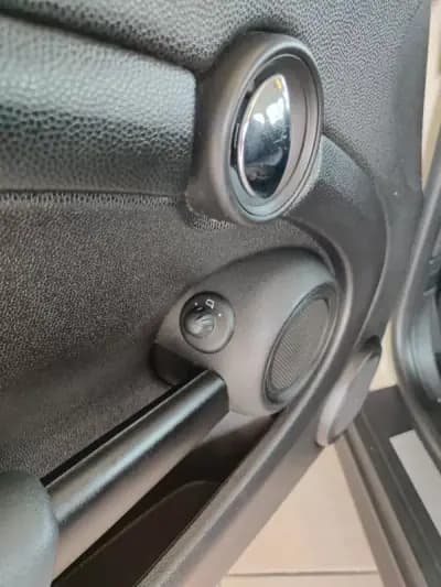 Sell MINI 2011 - 8250 EUR, 180000 km - AUTO.MOTO.pt