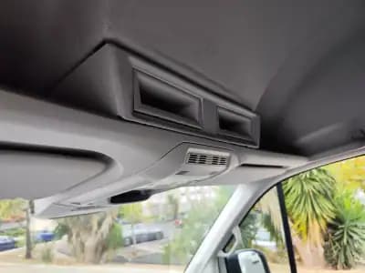 Vendo Volkswagen Crafter 2019 - 17980 EUR, 250000 km - AUTO.MOTO.pt