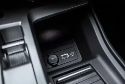 Vendo Peugeot 308 SW 2023 - 23790 EUR, 59725 km - AUTO.MOTO.pt