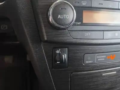 Sell Toyota Avensis SW 2009 - 9950 EUR, 243525 km - AUTO.MOTO.pt