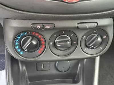 Sell Opel Corsa 2017 - 12900 EUR, 88000 km - AUTO.MOTO.pt