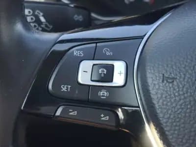 Vendo Volkswagen T-Roc 2019 - 17490 EUR, 147720 km - AUTO.MOTO.pt