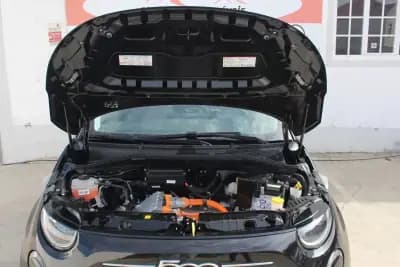 Vendo Fiat 500e C 2022 - 19980 EUR, 10413 km - AUTO.MOTO.pt