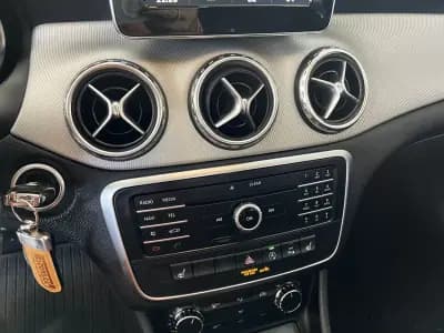 Sell Mercedes-Benz GLA 180 2015 - 17600 EUR, 152300 km - AUTO.MOTO.pt