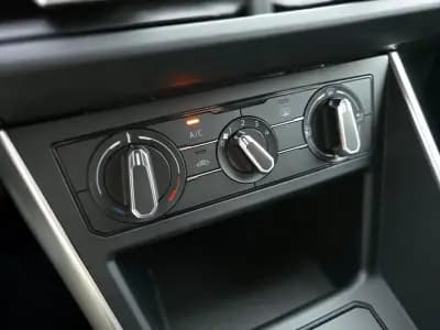 Vendo Volkswagen Taigo 2024 - 19700 EUR, 24800 km - AUTO.MOTO.pt