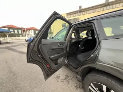 Vendo Volvo XC 60 2020 - 32750 EUR, 141000 km - AUTO.MOTO.pt