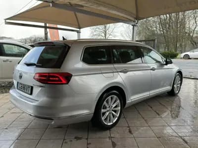 Vendo Volkswagen Passat Variant 2015 - 13950 EUR, 242286 km - AUTO.MOTO.pt