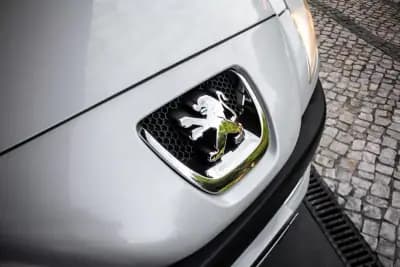 Vendo Peugeot 308 CC 2010 - 10450 EUR, 210184 km - AUTO.MOTO.pt