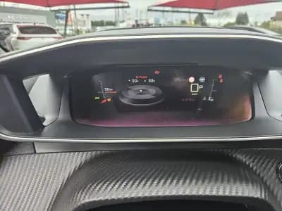 Sell Peugeot 2008 2021 - 19500 EUR, 61150 km - AUTO.MOTO.pt