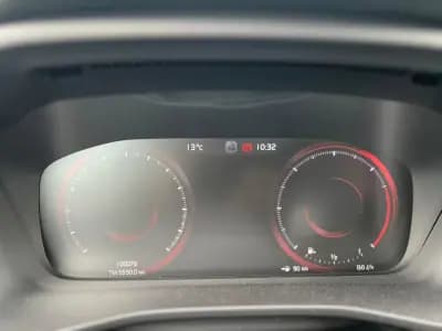 Vendo Volvo XC 40 2019 - 25250 EUR, 100076 km - AUTO.MOTO.pt