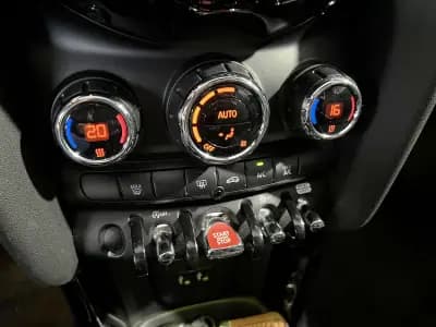 Vendo MINI 2019 - 24800 EUR, 28470 km - AUTO.MOTO.pt