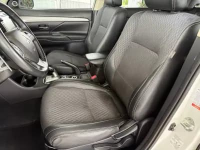 Vendo Mitsubishi Outlander 2015 - 15990 EUR, 157367 km - AUTO.MOTO.pt