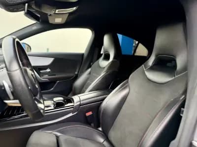 Vendo Mercedes-Benz CLA 180 2019 - 29950 EUR, 73000 km - AUTO.MOTO.pt