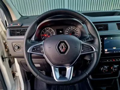 Vendo Renault Express 2021 - 13990 EUR, 121868 km - AUTO.MOTO.pt