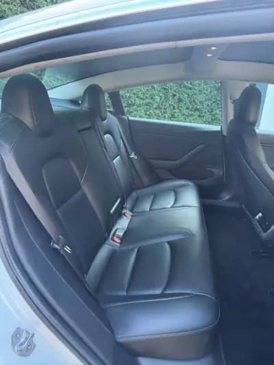 Vendo Tesla Model 3 2019 - 22900 EUR, 117000 km - AUTO.MOTO.pt