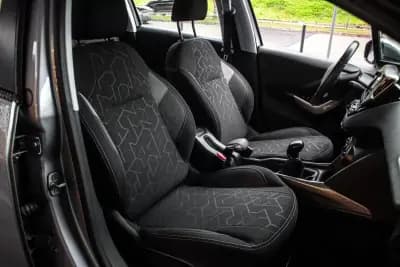 Sell Peugeot 2008 2018 - 9990 EUR, 88415 km - AUTO.MOTO.pt