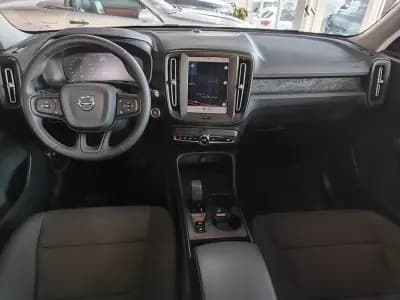 Vendo Volvo XC 40 2023 - 37650 EUR, 24400 km - AUTO.MOTO.pt