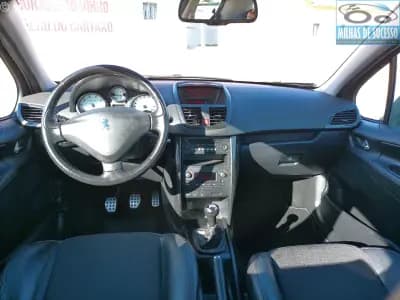 Sell Peugeot 207 2007 - 6000 EUR, 115000 km - AUTO.MOTO.pt