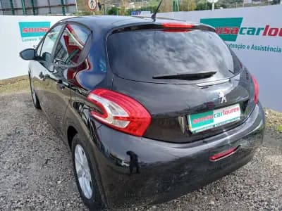 Sell Peugeot 208 2015 - 7450 EUR, 100037 km - AUTO.MOTO.pt