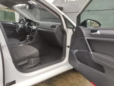 Sell Volkswagen e-Golf 2019 - 15900 EUR, 81000 km - AUTO.MOTO.pt