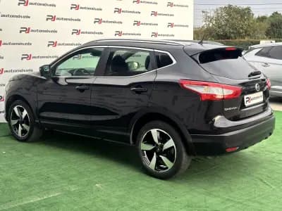 Vendo Nissan Qashqai 2016 - 15390 EUR, 145000 km - AUTO.MOTO.pt
