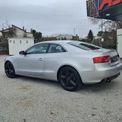Sell Audi A5 2009 - 13490 EUR, 258000 km - AUTO.MOTO.pt