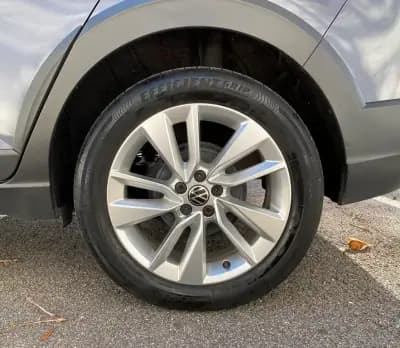 Vendo Volkswagen Taigo 2023 - 16400 EUR, 77611 km - AUTO.MOTO.pt