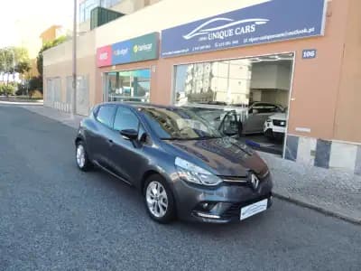 Sell Renault Clio 2017 - 10950 EUR, 140000 km - AUTO.MOTO.pt
