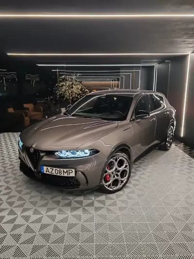 Vendo Alfa Romeo Tonale 2023 - 28750 EUR, 39617 km - AUTO.MOTO.pt