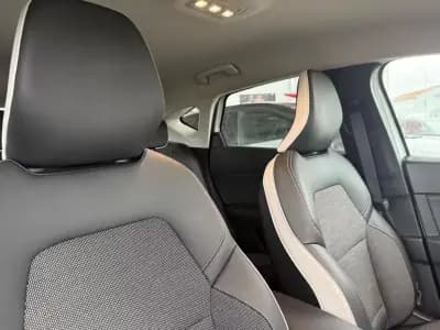 Vendo Renault Captur 2020 - 17500 EUR, 30000 km - AUTO.MOTO.pt