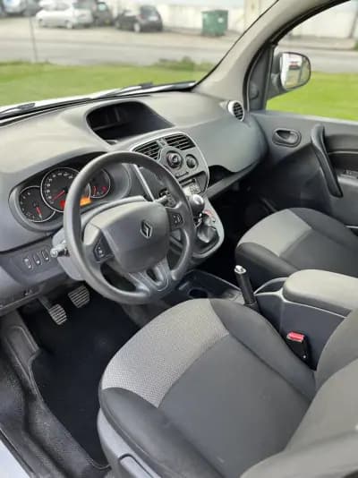 Vendo Renault KANGOO MAXI 1.5 DCI BUSINESS S/S 2021 - 10900 EUR, 154000 km - AUTO.MOTO.pt