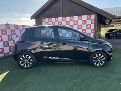 Vendo Renault Zoe 2021 - 18490 EUR, 34075 km - AUTO.MOTO.pt