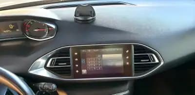 Vendo Peugeot 308 2016 - 10990 EUR, 162027 km - AUTO.MOTO.pt