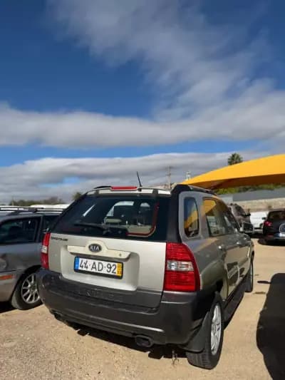 Vendo Kia Sportage 2005 - 8900 EUR, 361540 km - AUTO.MOTO.pt