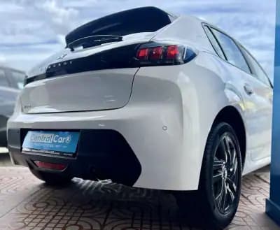 Vendo Peugeot 208 2022 - 15950 EUR, 71000 km - AUTO.MOTO.pt