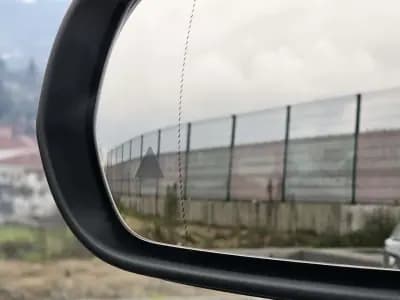 Sell Mercedes-Benz EQB 2025 - 65000 EUR, 20000 km - AUTO.MOTO.pt