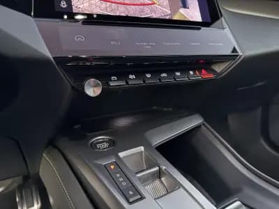 Vendo Peugeot 308 2021 - 25000 EUR, 58000 km - AUTO.MOTO.pt