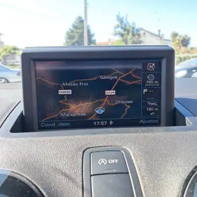 Sell Audi A1 Sportback 2012 - 10450 EUR, 206000 km - AUTO.MOTO.pt