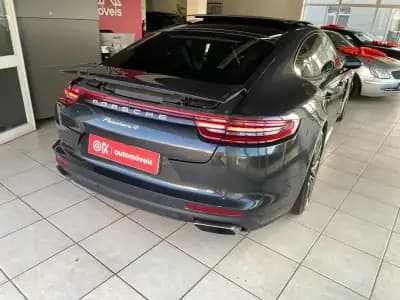 Sell Porsche Panamera 2018 - 60500 EUR, 104962 km - AUTO.MOTO.pt